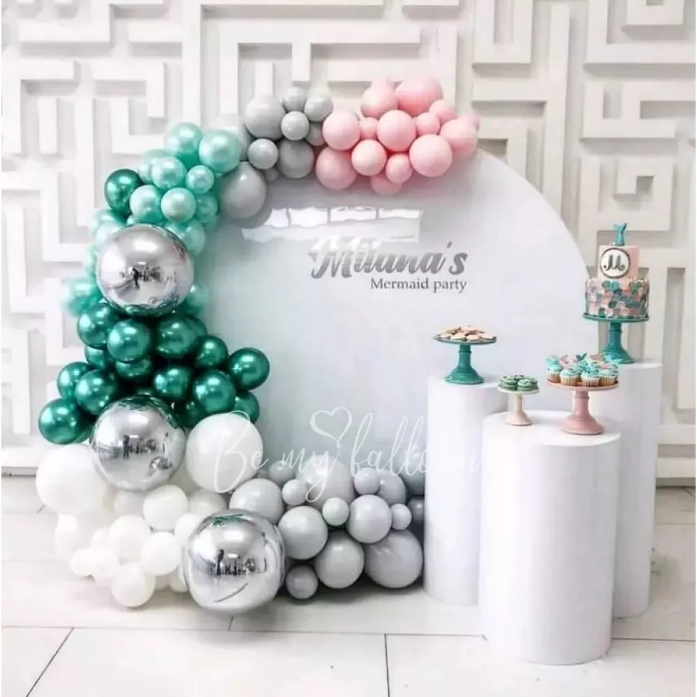 3 круглых стойки