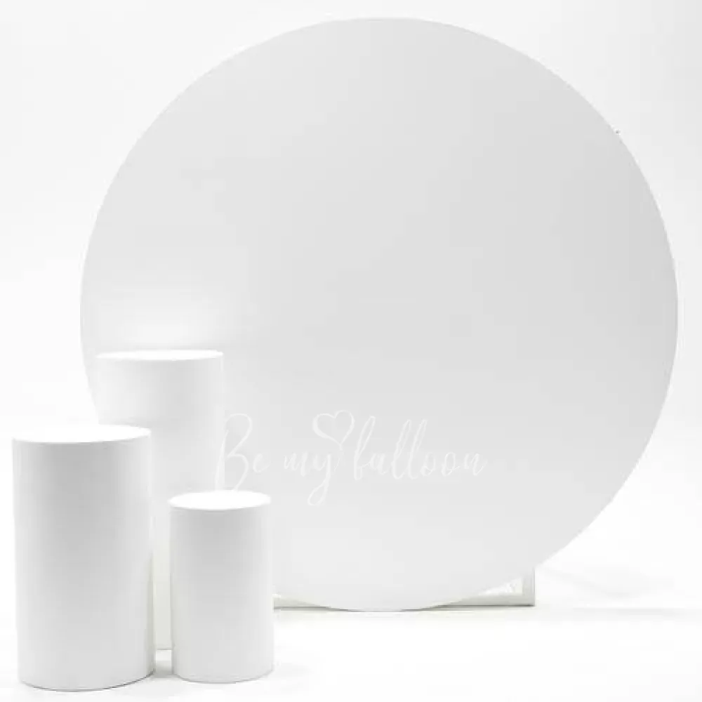 3 круглых стойки